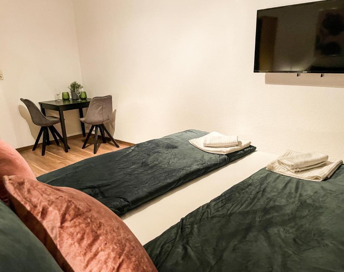Apartment Fuer 3 Gaeste Kostenlose Parkplaetze Und Lift Ганновер Экстерьер фото