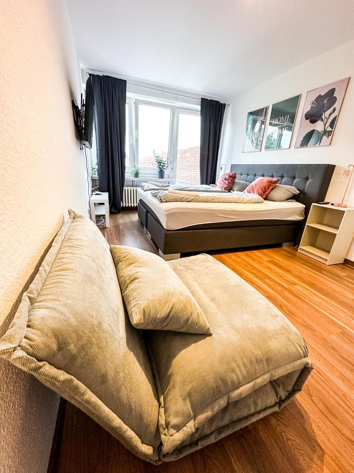 Apartment Fuer 3 Gaeste Kostenlose Parkplaetze Und Lift Ганновер Экстерьер фото